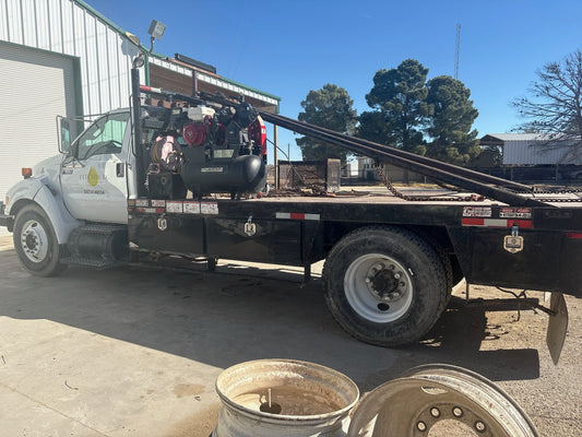 2013 Ford F-650 Gin Pole Winch Truck