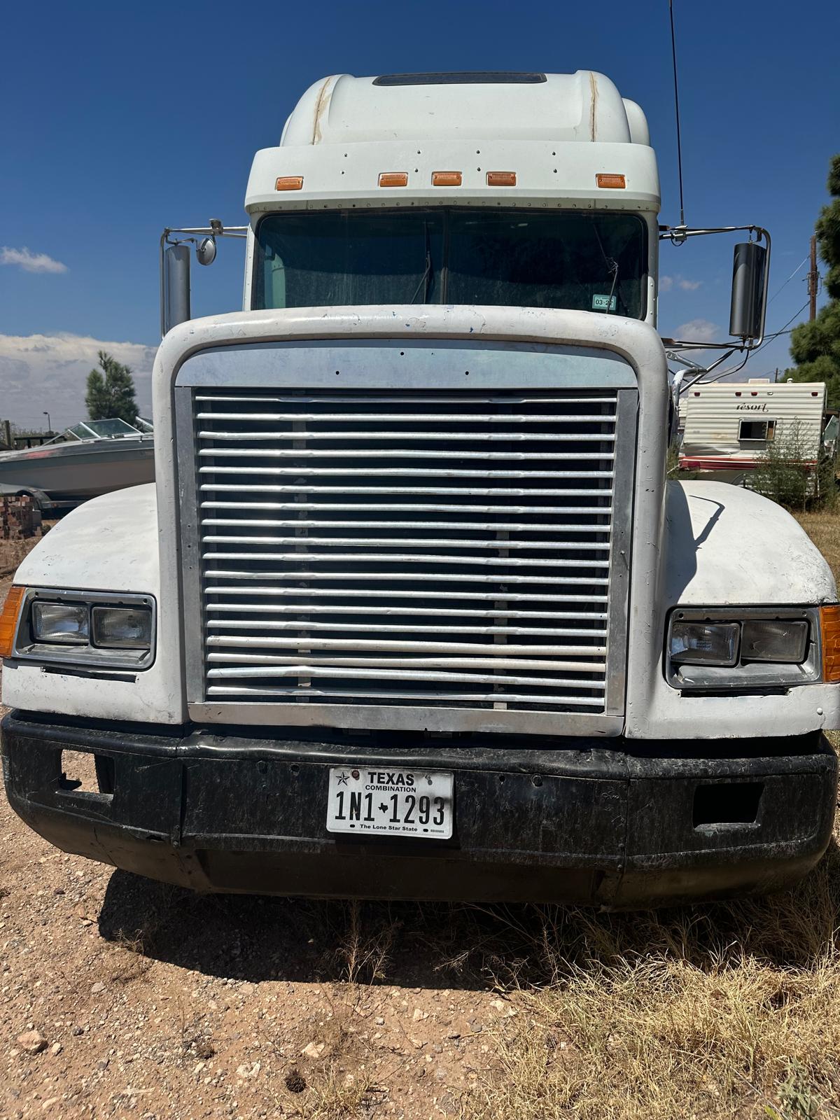 1999 Freightliner FLD120