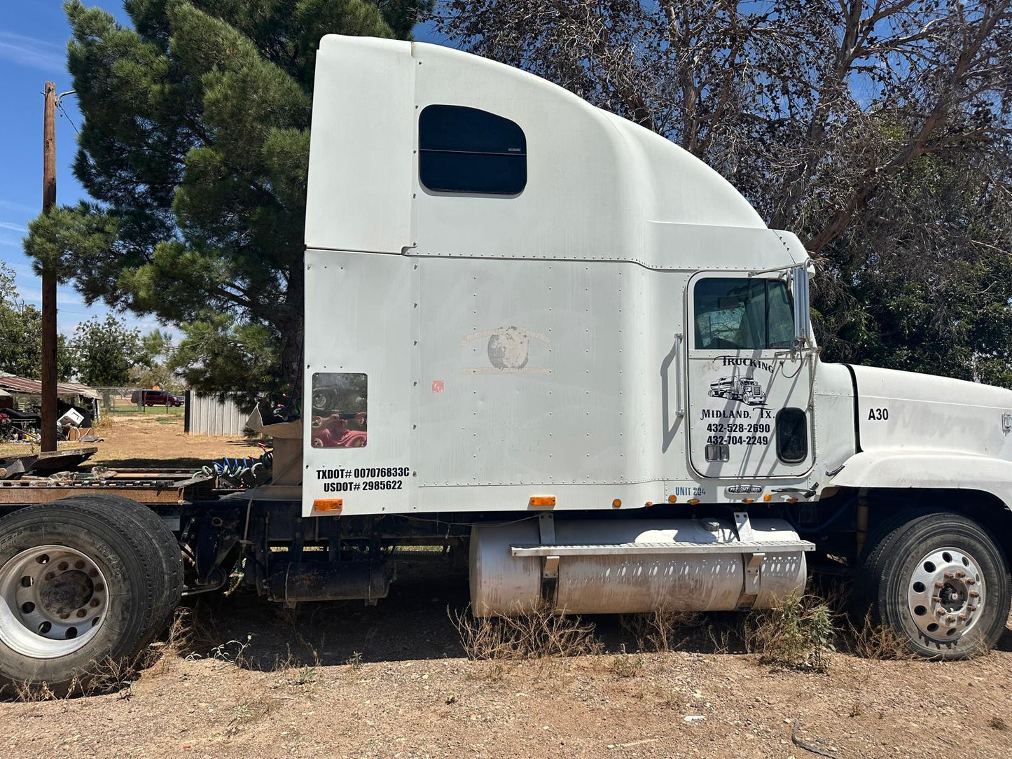 1999 Freightliner FLD120